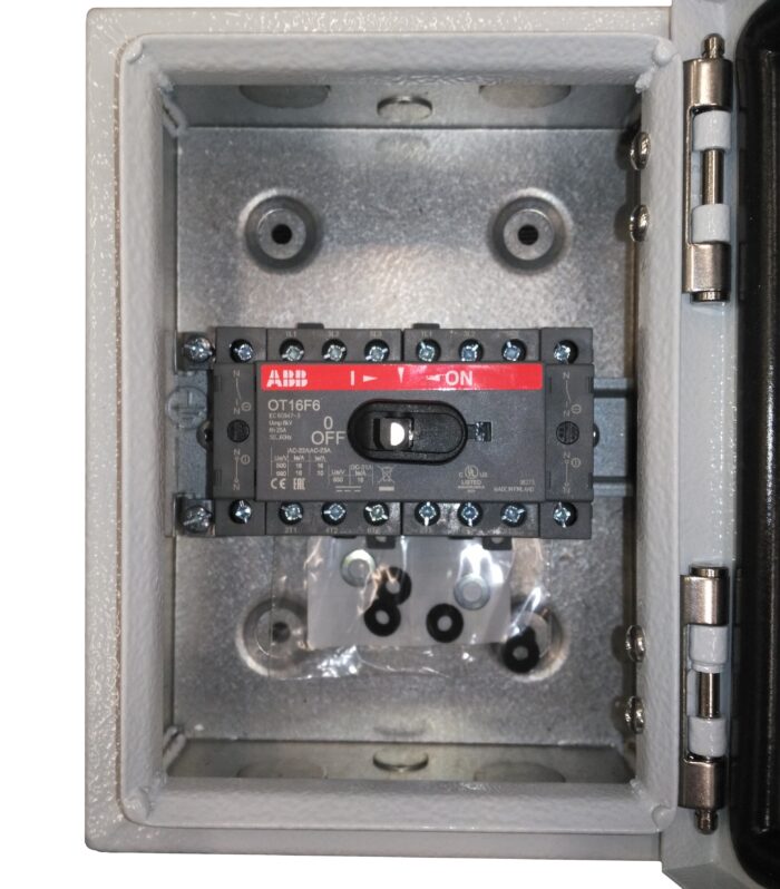 Front Operated Enclosed Switch, Metal Enclosed, 6p, 16A, IP54